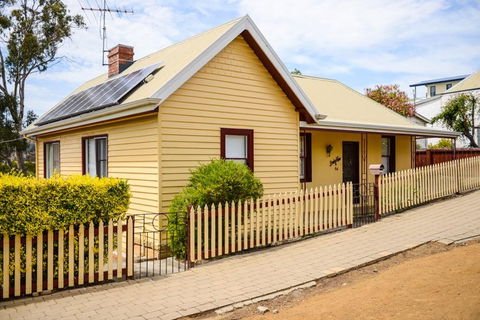 Bridge View Retreat - Holiday Cairns 28