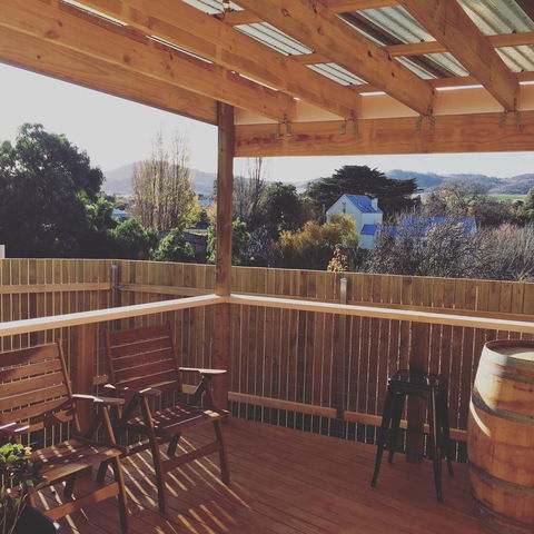 Bridge View Retreat - Holiday Cairns 4