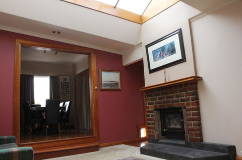 Bridge View Retreat - Holiday Cairns 24