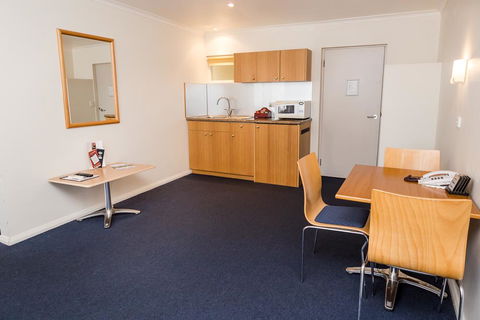 Edgewater Hotel - Holiday Cairns 7