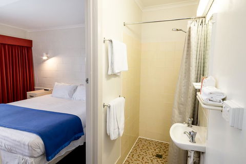 Edgewater Hotel - Holiday Cairns 5