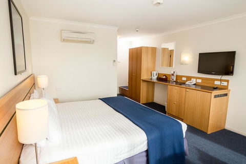 Edgewater Hotel - Holiday Cairns 10