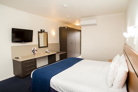 Edgewater Hotel - Holiday Cairns 13