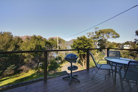 Freycinet Sanctuary 5 - Holiday Cairns 2