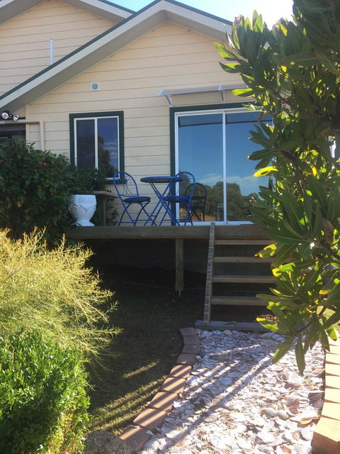 Bicheno Bell - Holiday Cairns 7