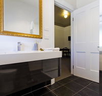 Deloraine Hotel - Holiday Cairns