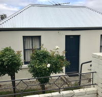 Omaroo House - panoramic water views - Holiday Cairns