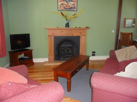 Tramway Cottage - Holiday Cairns 5
