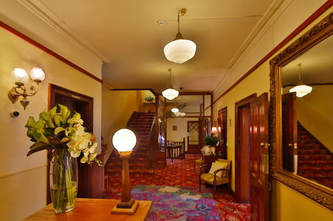 Astor Private Hotel - Holiday Cairns 0