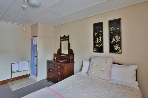 Astor Private Hotel - Holiday Cairns 23