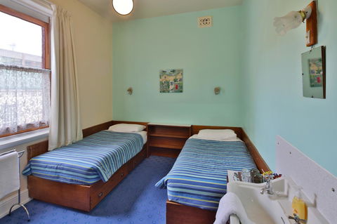 Astor Private Hotel - Holiday Cairns 27