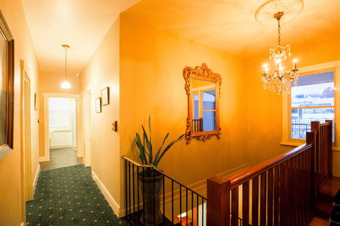 The Tasmanian Inn - Holiday Cairns 43