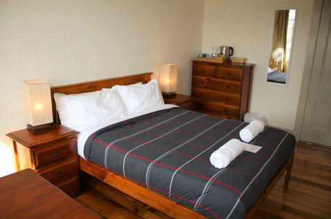 The Tasmanian Inn - Holiday Cairns 17