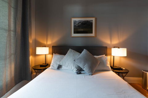 The Tasmanian Inn - Holiday Cairns 3