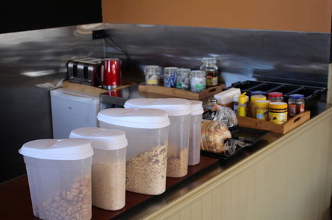 The Tasmanian Inn - Holiday Cairns 13