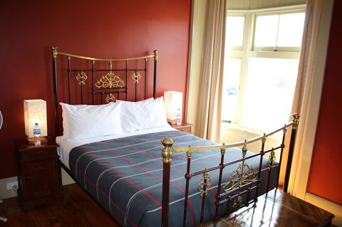 The Tasmanian Inn - Holiday Cairns 21