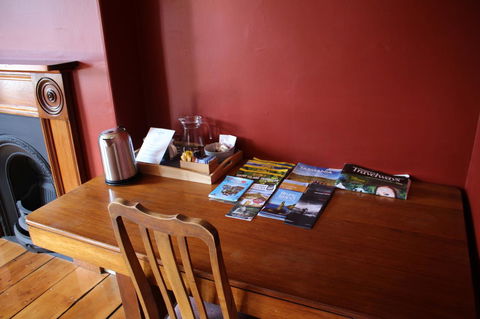 The Tasmanian Inn - Holiday Cairns 19