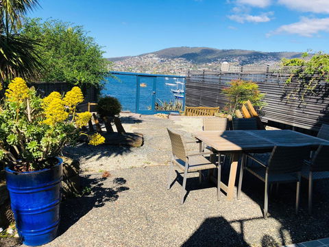 My Hobart Stay - Holiday Rentals - Holiday Cairns 1