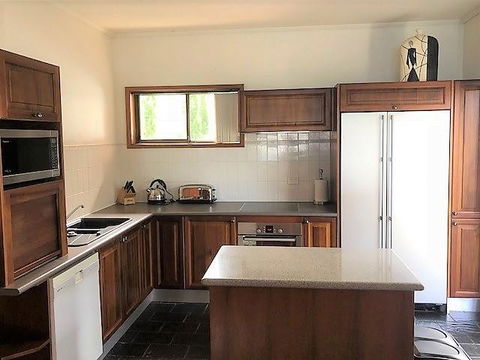 My Hobart Stay - Holiday Rentals - Holiday Cairns 12