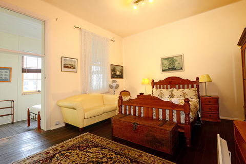 Edinburgh Gallery Bed & Breakfast - Holiday Cairns 34