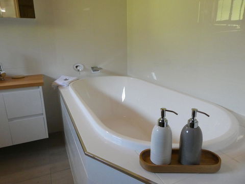 Osprey Lodge & Bungalow - Holiday Cairns 10