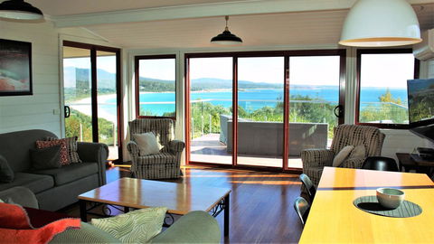 DOLPHIN LOOKOUT COTTAGE - Amazing Views Of The Bay Of Fires - Holiday Cairns 1