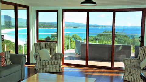 DOLPHIN LOOKOUT COTTAGE - Amazing Views Of The Bay Of Fires - Holiday Cairns 14