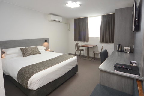 Bridge Hotel - Holiday Cairns 7