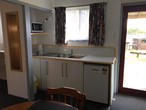 Regatta Point Tavern & Holiday Villas - Holiday Cairns 17