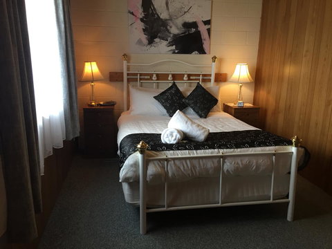 Regatta Point Tavern & Holiday Villas - Holiday Cairns 14