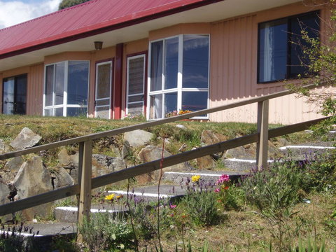 Regatta Point Tavern & Holiday Villas - Holiday Cairns 2