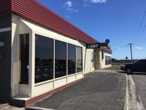Regatta Point Tavern & Holiday Villas - Holiday Cairns 0