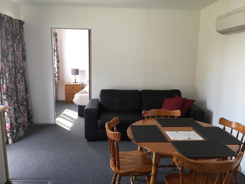Regatta Point Tavern & Holiday Villas - Holiday Cairns 22
