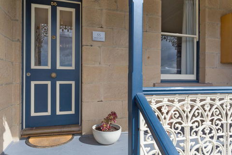 WEST NEST | Classic 3BR Hobart Terrace BEST Location, View, Close To City - Holiday Cairns 26