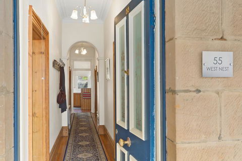 WEST NEST | Classic 3BR Hobart Terrace BEST Location, View, Close To City - Holiday Cairns 25