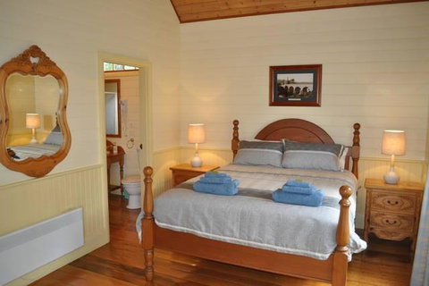 The Mill House Cottage - Holiday Cairns 10