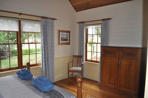 The Mill House Cottage - Holiday Cairns 11