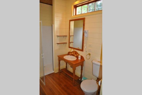 The Mill House Cottage - Holiday Cairns 6