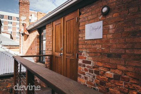 Devine Stays - Hayloft On ELizabeth - Holiday Cairns 10