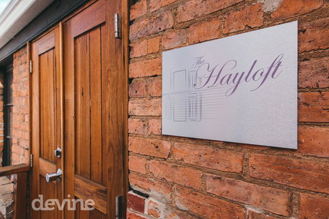 Devine Stays - Hayloft On ELizabeth - Holiday Cairns 7
