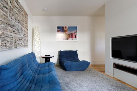 Blue Magnolia - Holiday Cairns 18