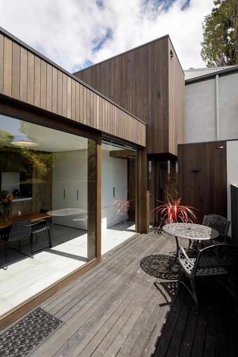 Blue Magnolia - Holiday Cairns 10