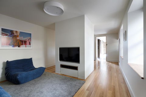 Blue Magnolia - Holiday Cairns 22