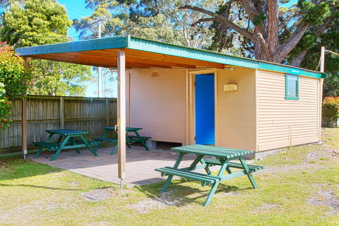 Strahan Beach Tourist Park - Holiday Cairns 14