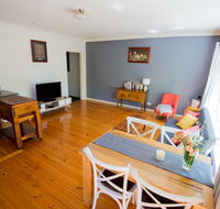 Flora Hill Creek Views - Holiday Cairns