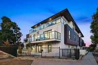 Book Notting Hill Accommodation Vacations Holiday Cairns Holiday Cairns