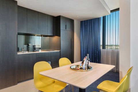 Mantra Melbourne Epping - Holiday Cairns 16