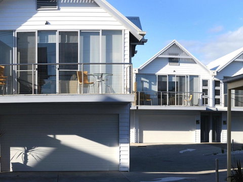 The Victoria Apartments - Holiday Cairns 2