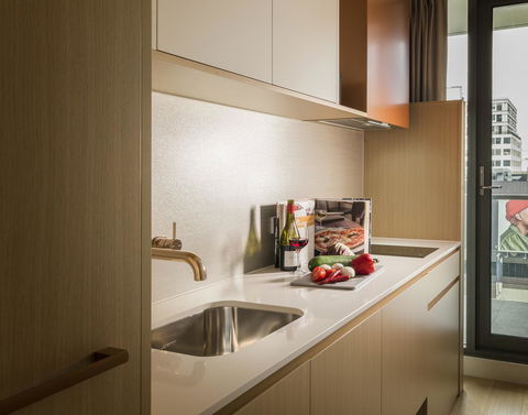 Brady Hotels Central Melbourne - Holiday Cairns 17