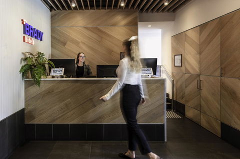 Brady Hotels Central Melbourne - Holiday Cairns 12